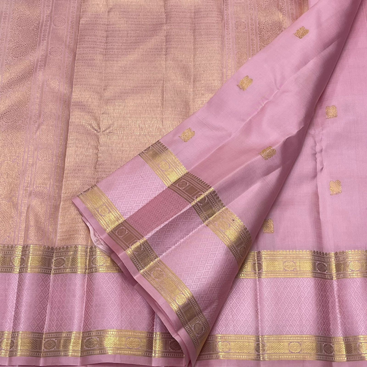 Pure kanchipuram handloom silk saree
- Pink