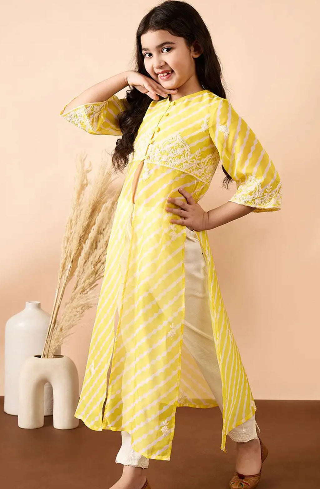 Girls Leheriya printed regular Kurti with trousers