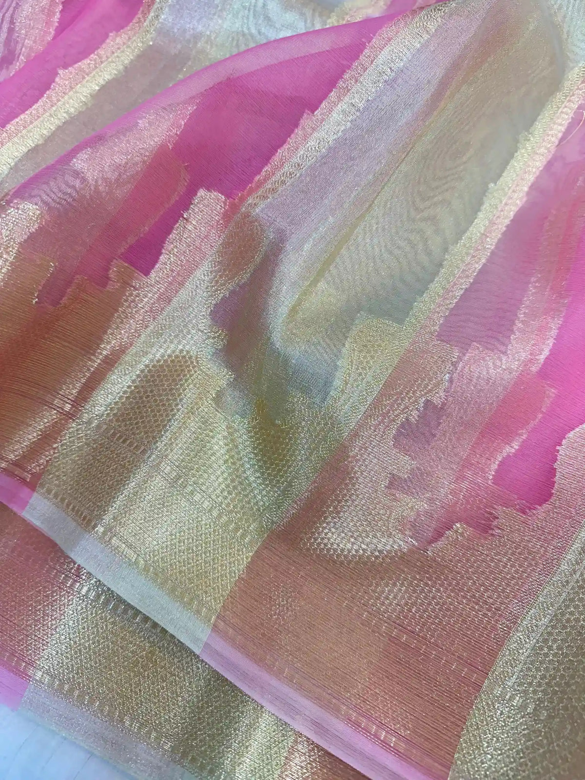 Kiara Advani inspired tissue rangkat saree