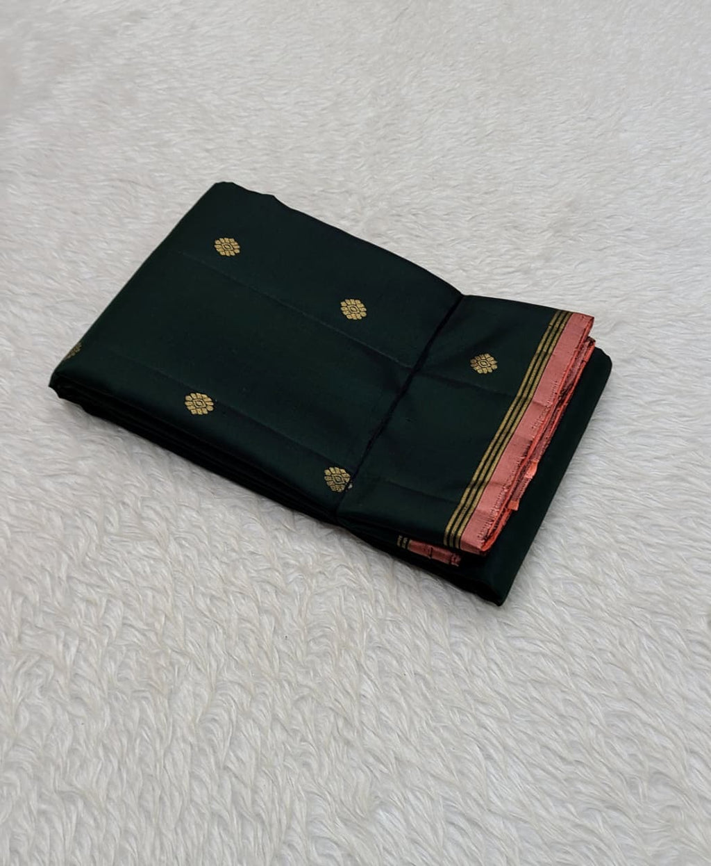 Pure Kanchipuram Handloom All Over Buttas Soft Silk Saree