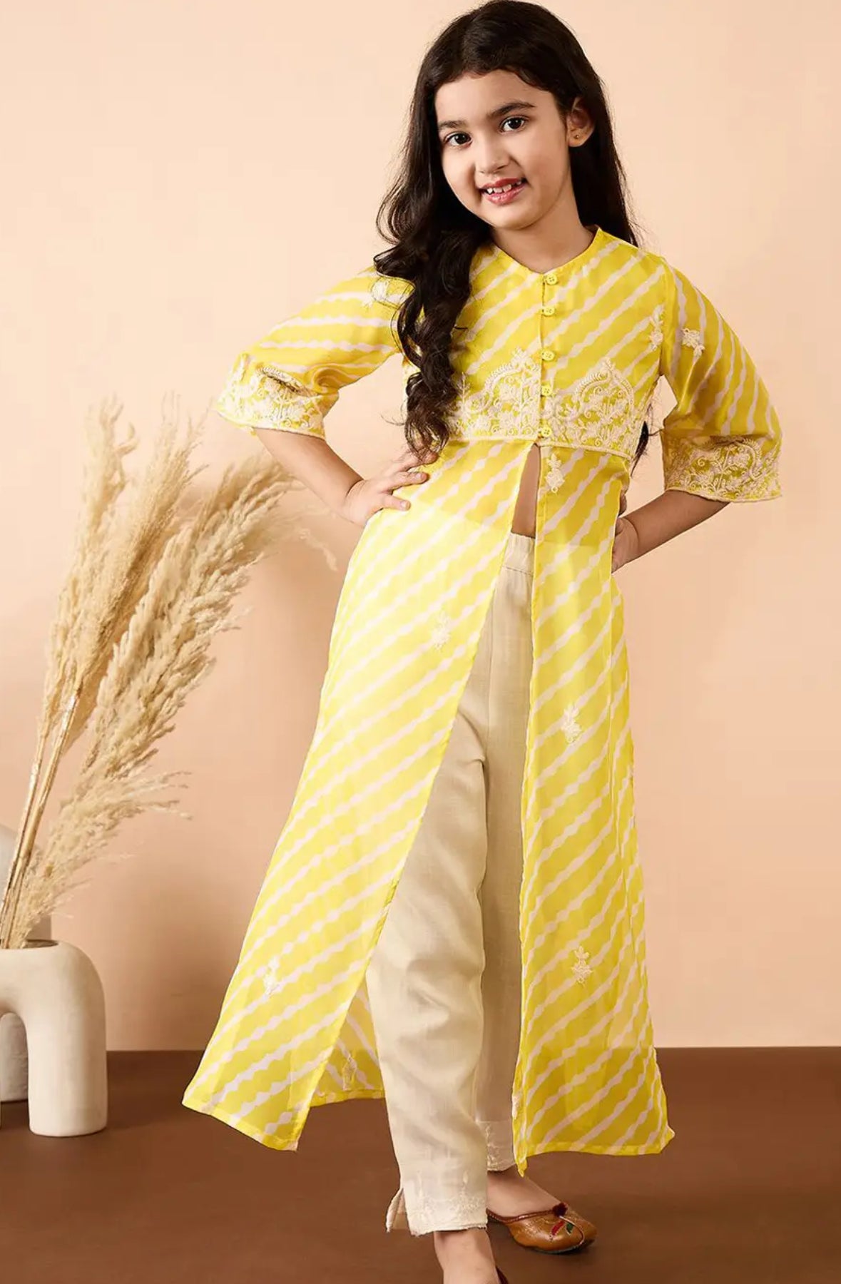 Girls Leheriya printed regular Kurti with trousers