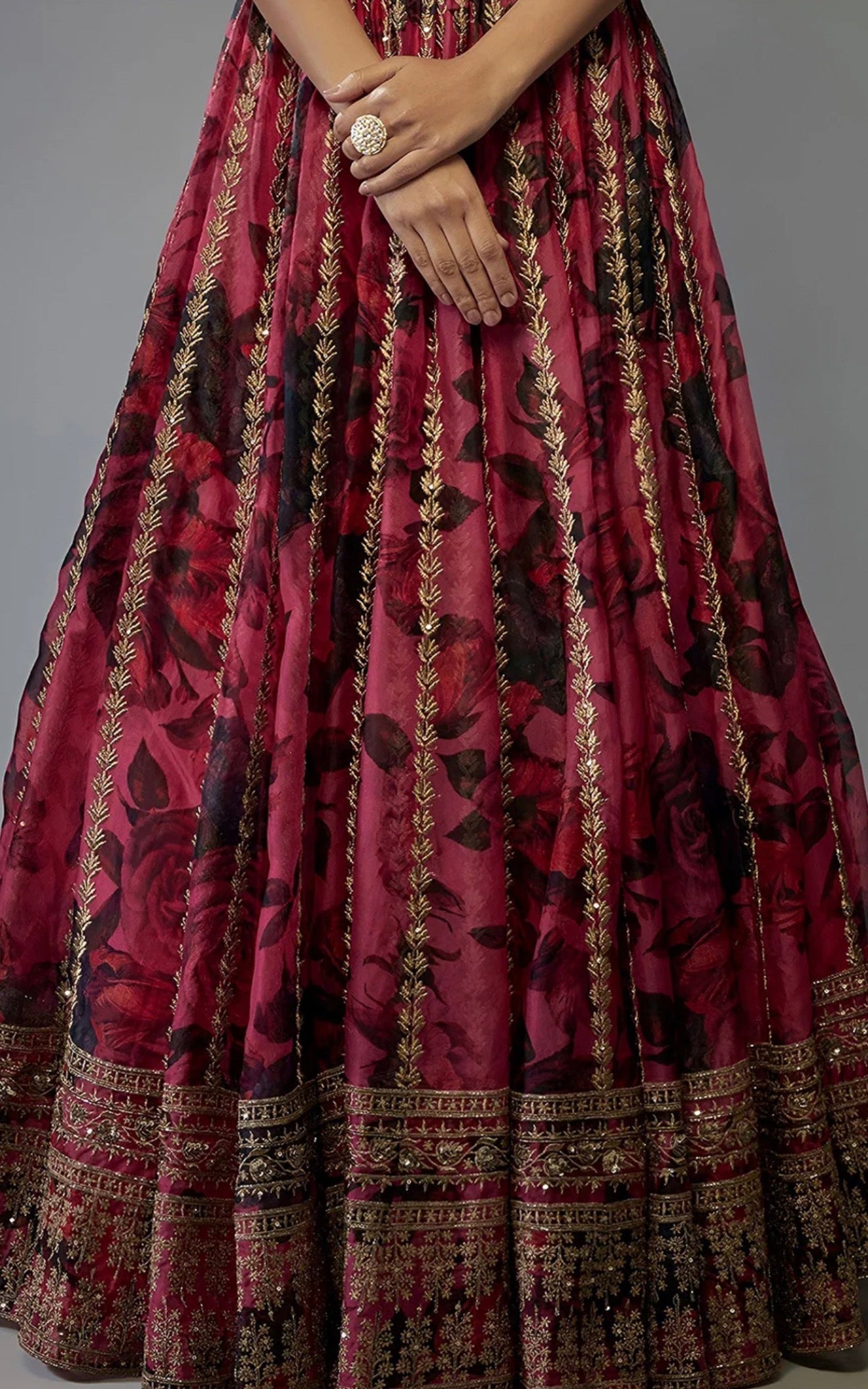 Printed Sequinned Semi-Stitched Lehenga & Unstitched Blouse With Dupatta              Size: SEMI-STITCHED (ONESIZE)