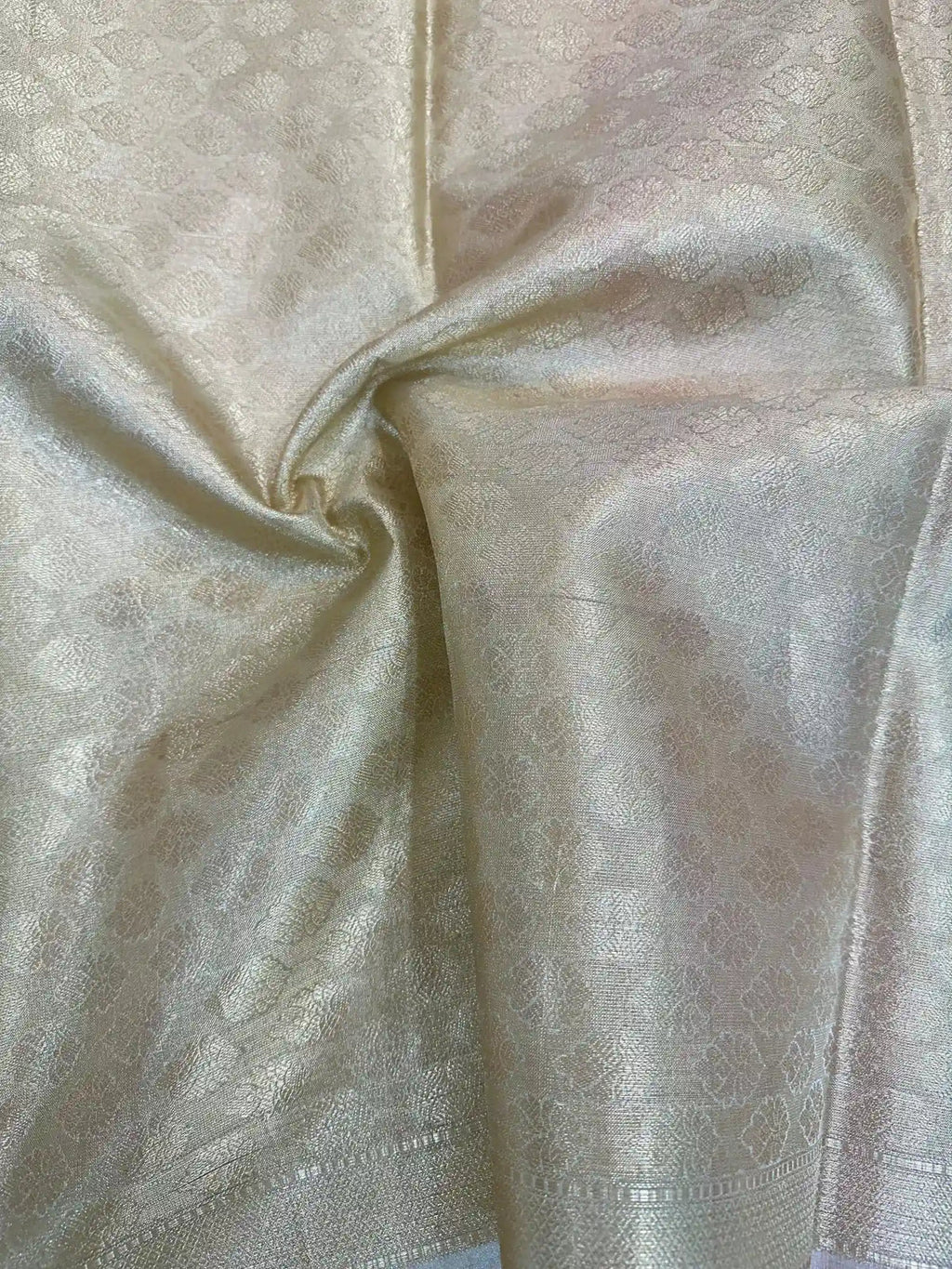 Kiara Advani inspired tissue rangkat saree