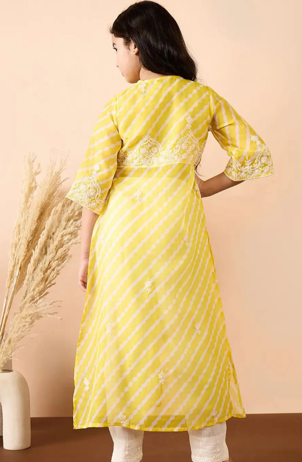 Girls Leheriya printed regular Kurti with trousers