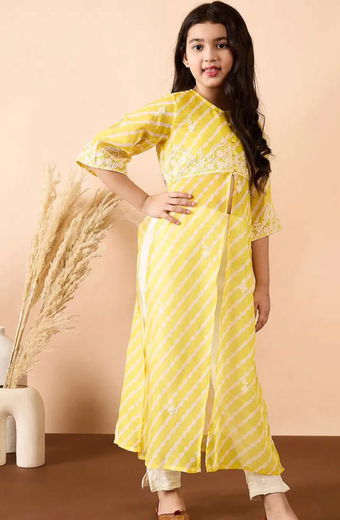Girls Leheriya printed regular Kurti with trousers