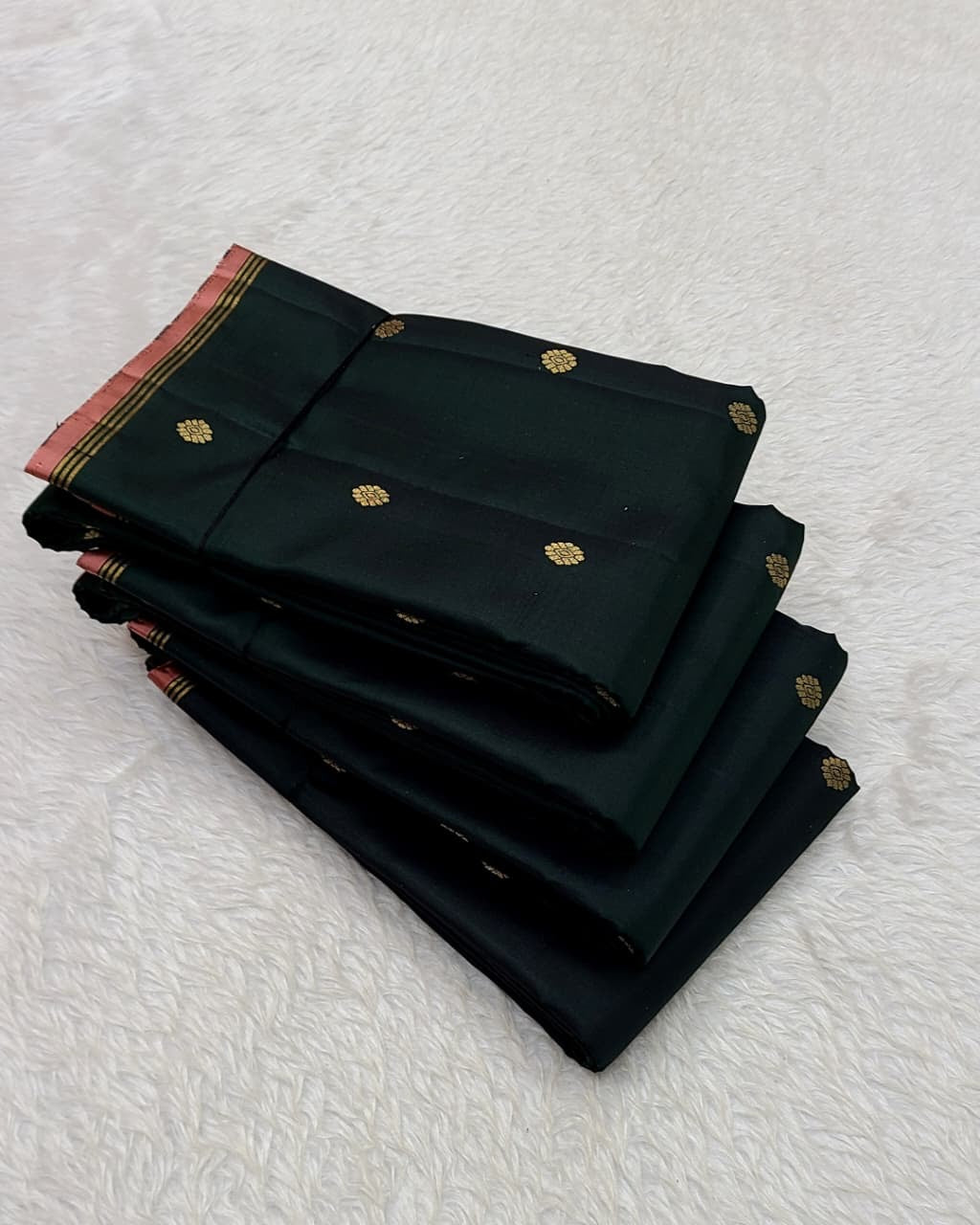 Pure Kanchipuram Handloom All Over Buttas Soft Silk Saree