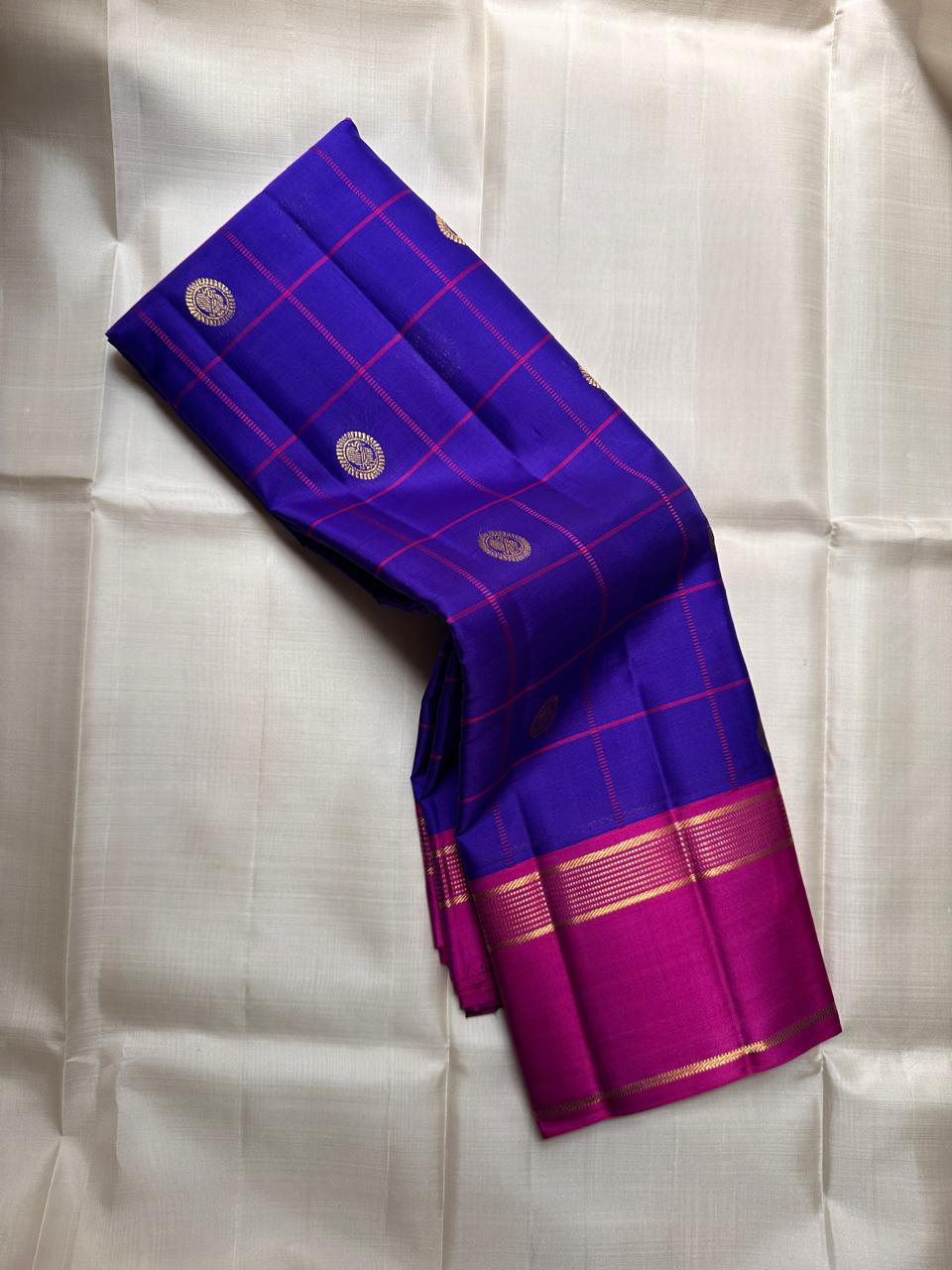 Pure kanchipuram handloom silk sarees with contrast pallu and blouse

Silk mark
