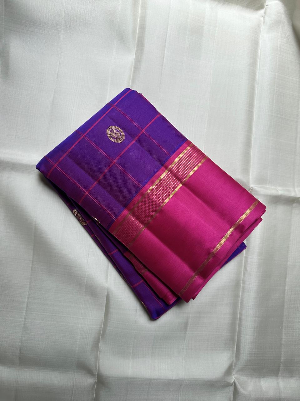 Pure kanchipuram handloom silk sarees with contrast pallu and blouse

Silk mark