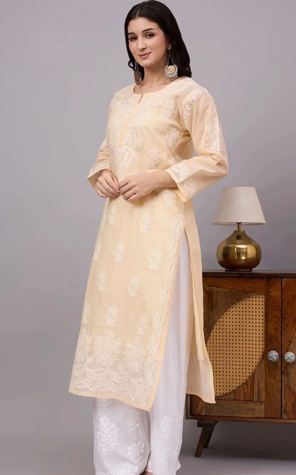 Ethnic Motifs Embroidered Chikankari Pure Cotton Blend Handloom Chikankari Kurti