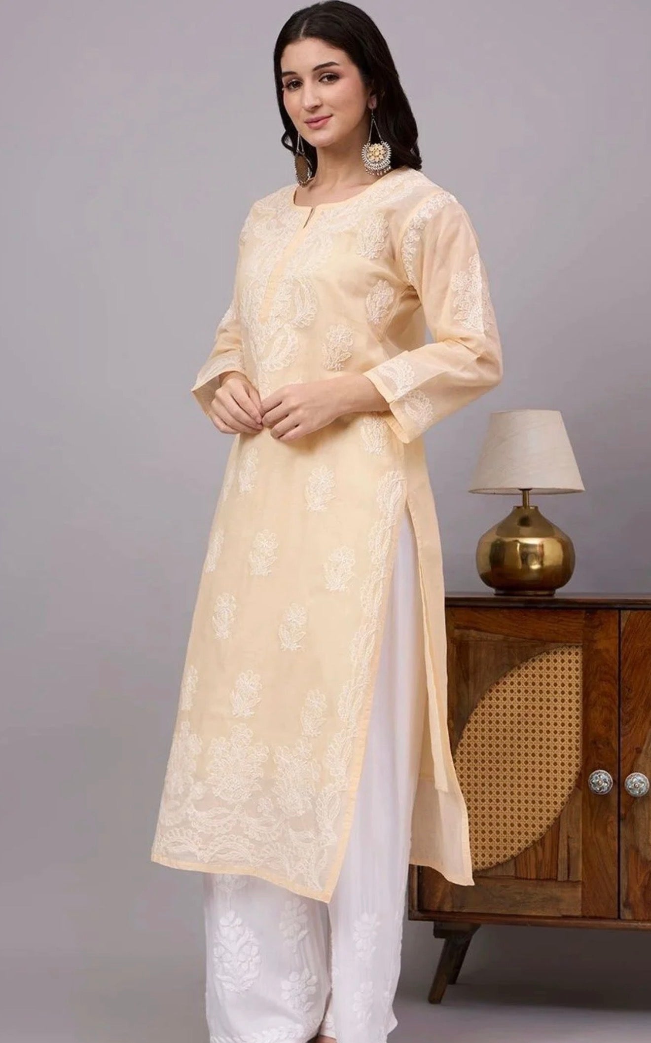 Ethnic Motifs Embroidered Chikankari Pure Cotton Blend Handloom Chikankari Kurti