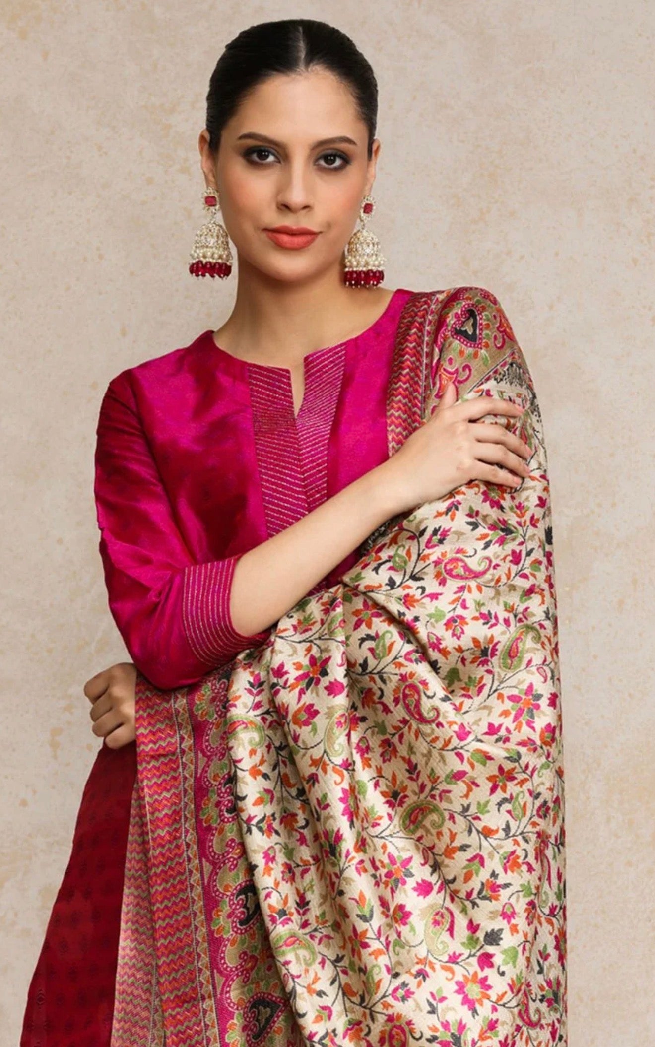 Women Pink Zari Work textured Kurta with Trouser and Printed...
1 kurta, 1 bottom, 1 dupatta